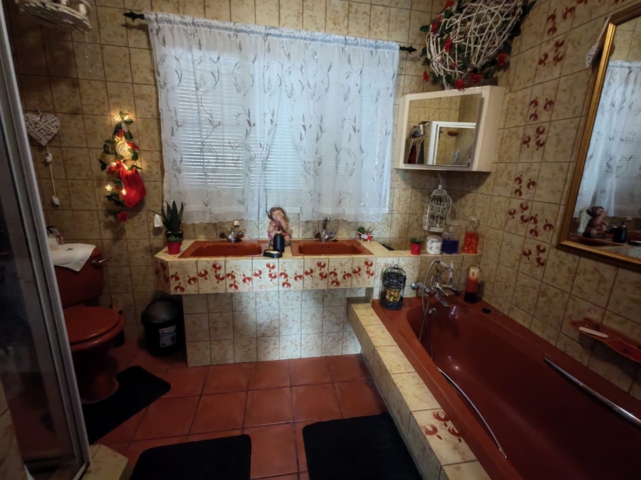 3 Bedroom Property for Sale in Sasolburg Ext 11 Free State